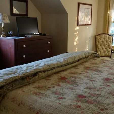 1732 Folke Stone Bed And Breakfast West Chester Exterior foto