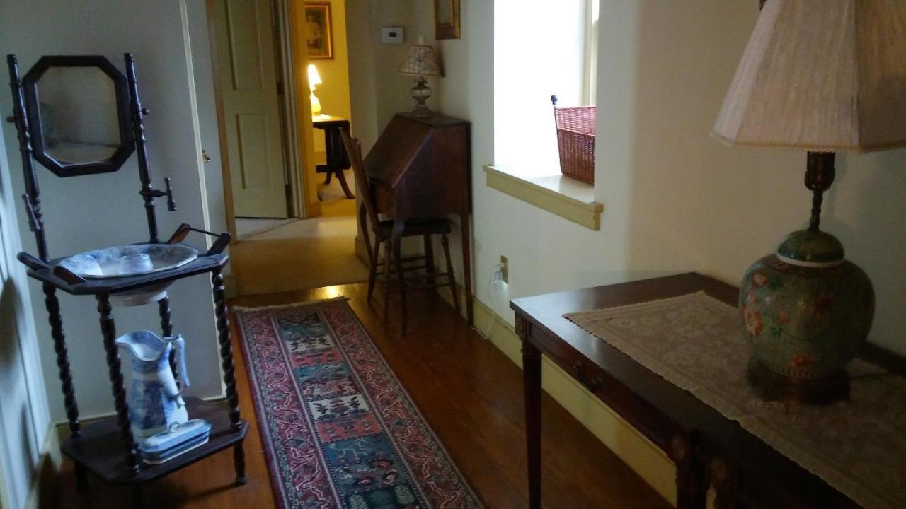 1732 Folke Stone Bed And Breakfast West Chester Exterior foto